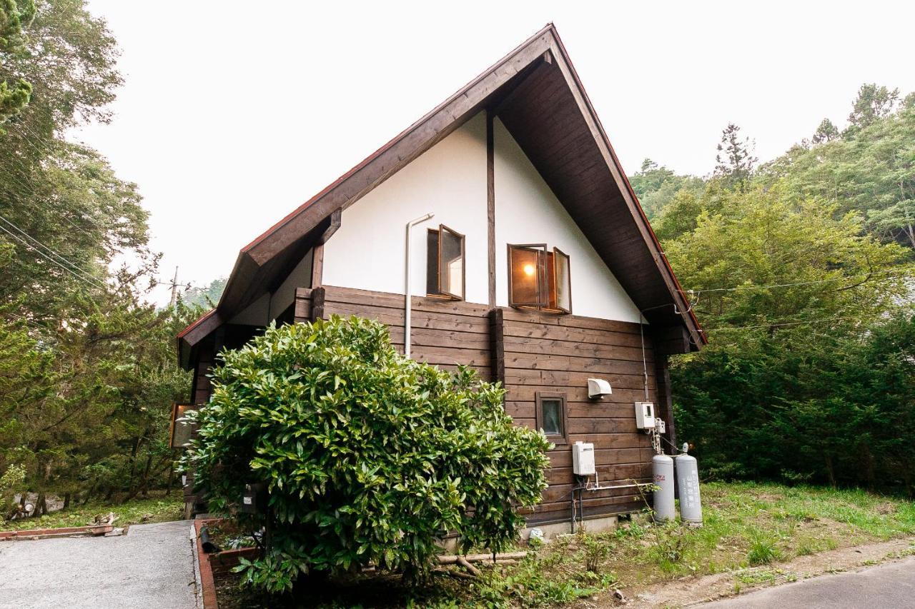 ログハウスせせらぎ Villa Tsuru Exterior photo